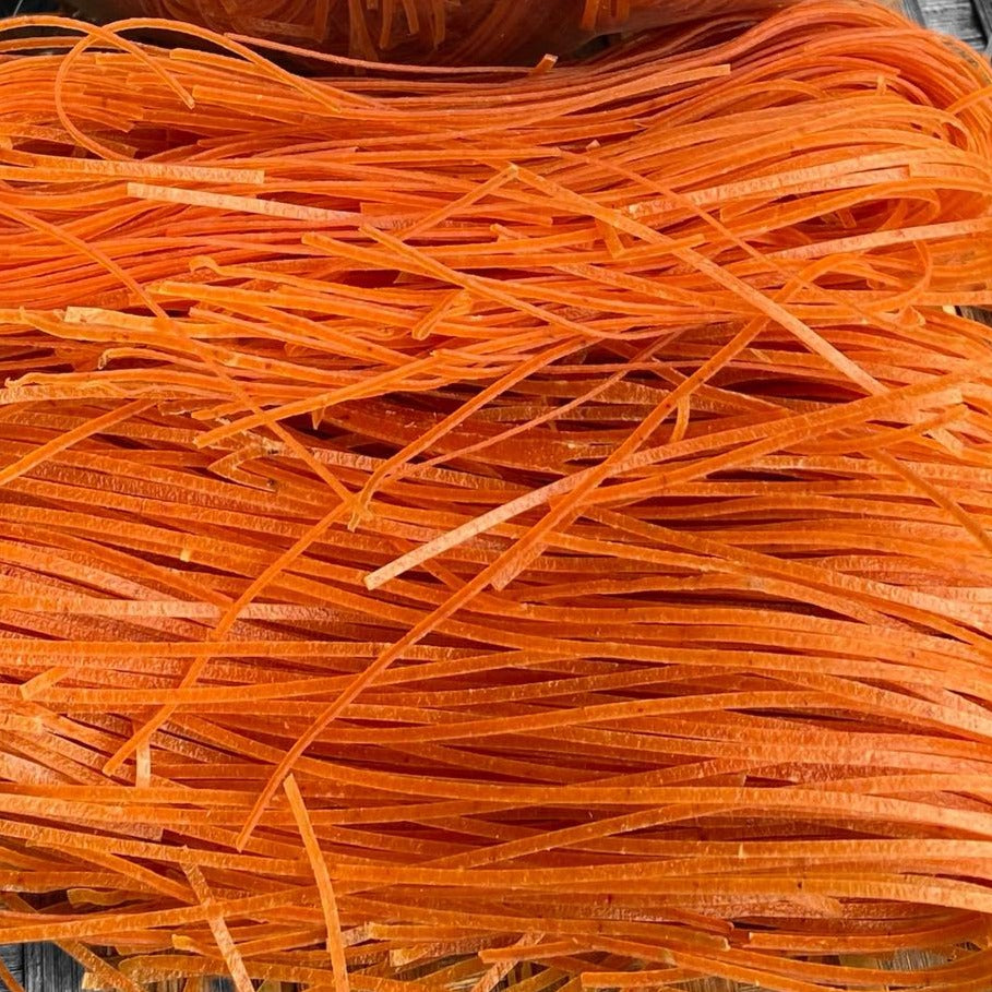 玄米ガックフルーツ麺（乾麺）のクローズアップ