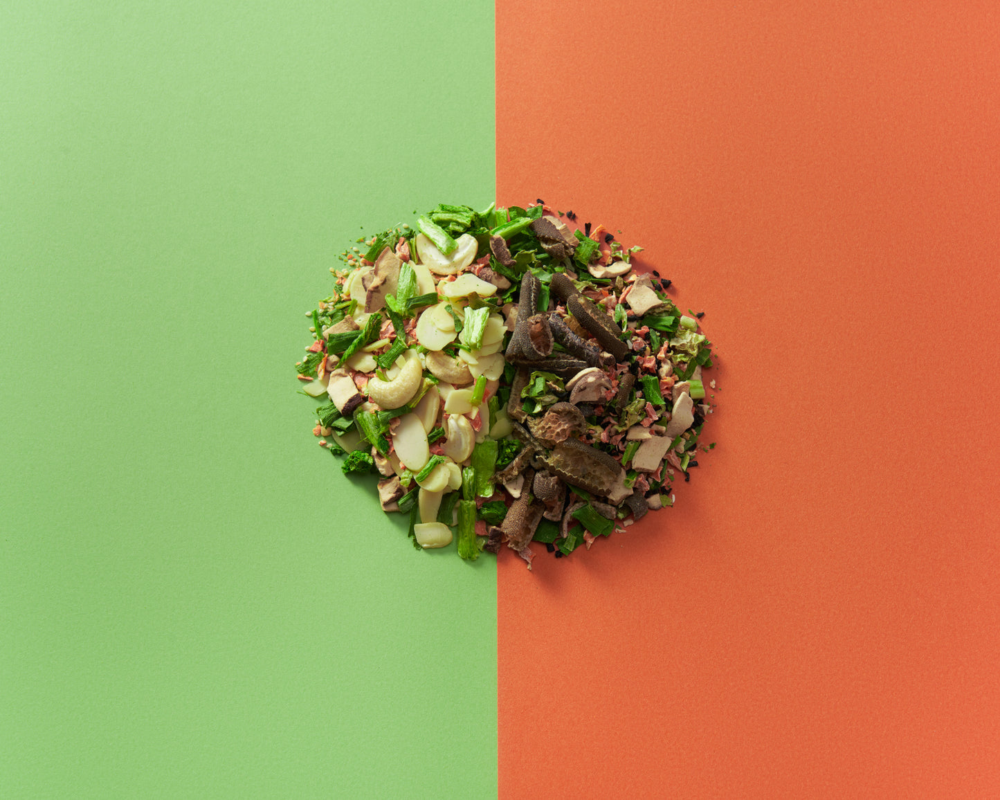 玄米カップ麺BiNoo1箱（8カップ入り）